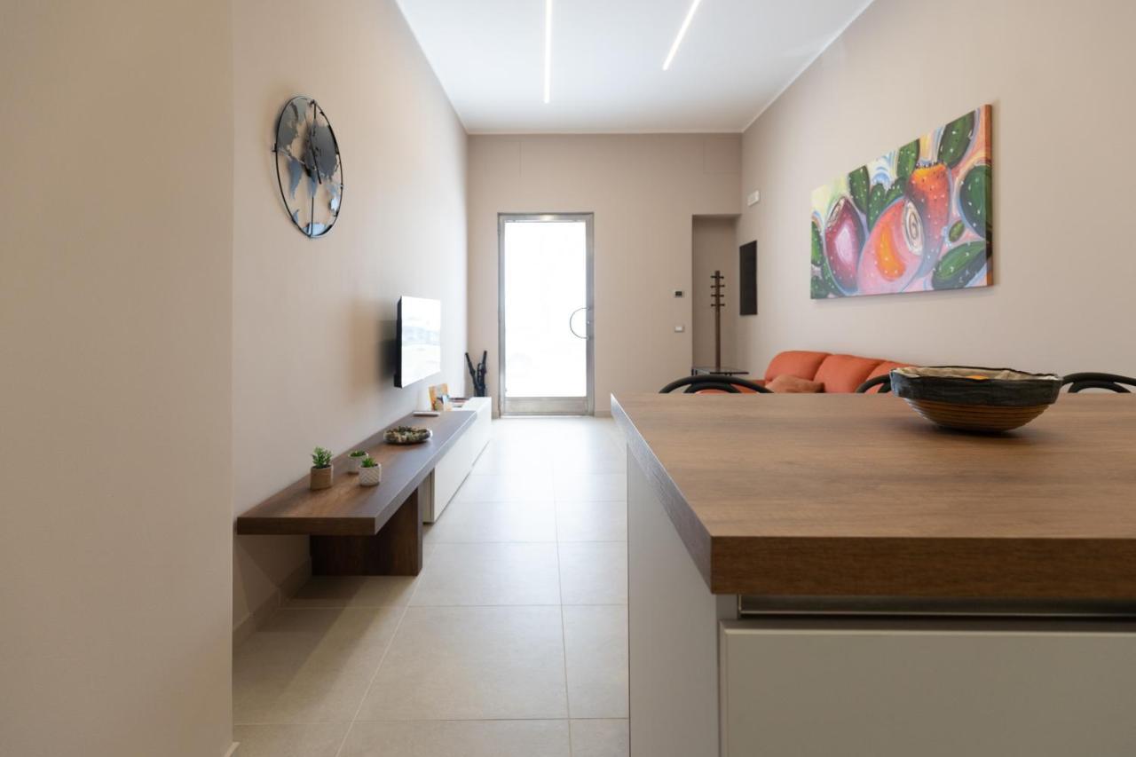 Iitana Luxury Apartment - Fronte Mare Con Vasca Idromassaggio Catania Ngoại thất bức ảnh