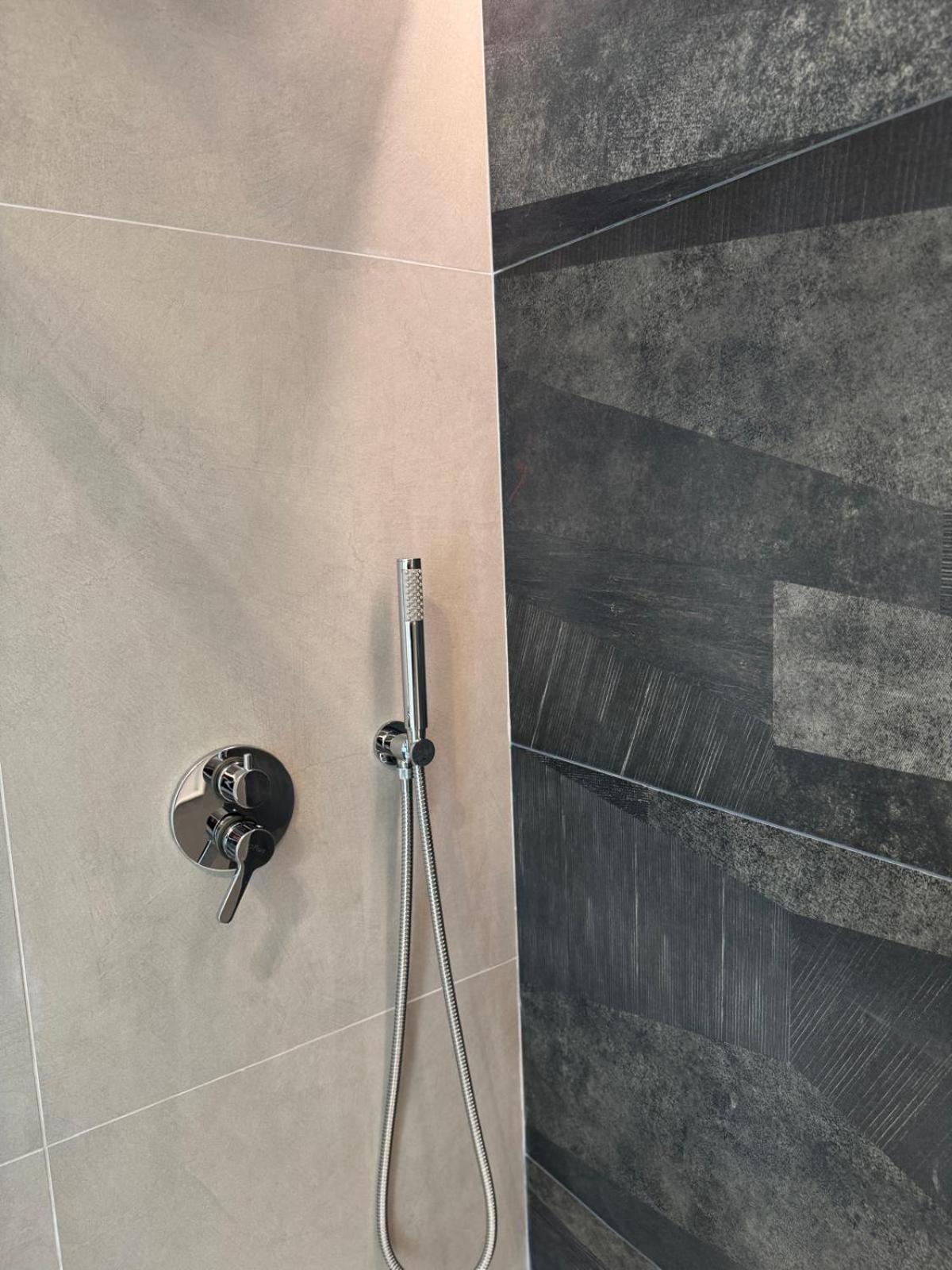 Iitana Luxury Apartment - Fronte Mare Con Vasca Idromassaggio Catania Ngoại thất bức ảnh