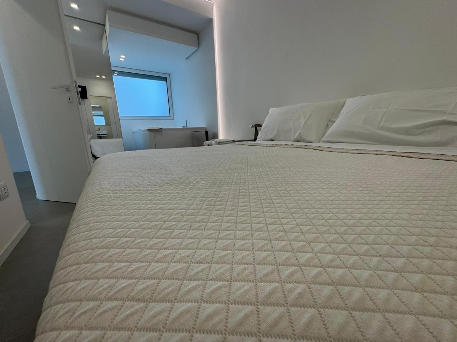 Iitana Luxury Apartment - Fronte Mare Con Vasca Idromassaggio Catania Ngoại thất bức ảnh