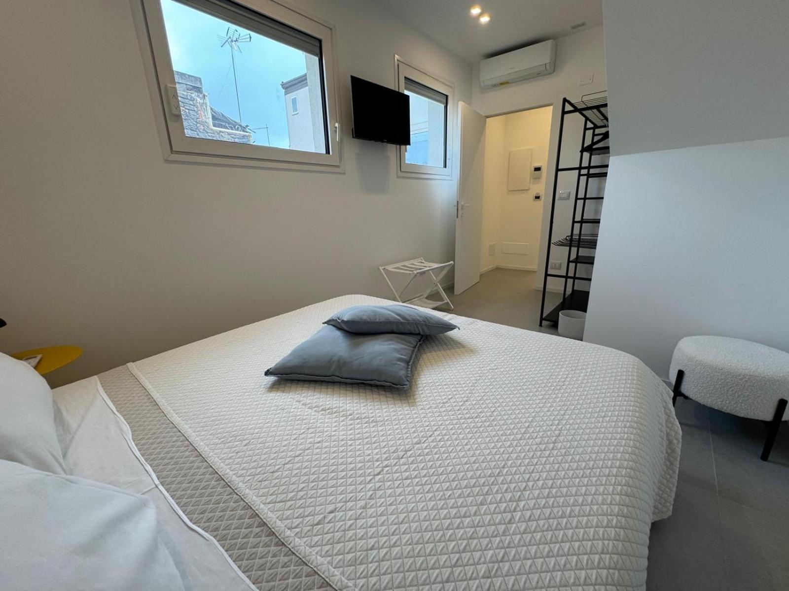 Iitana Luxury Apartment - Fronte Mare Con Vasca Idromassaggio Catania Ngoại thất bức ảnh