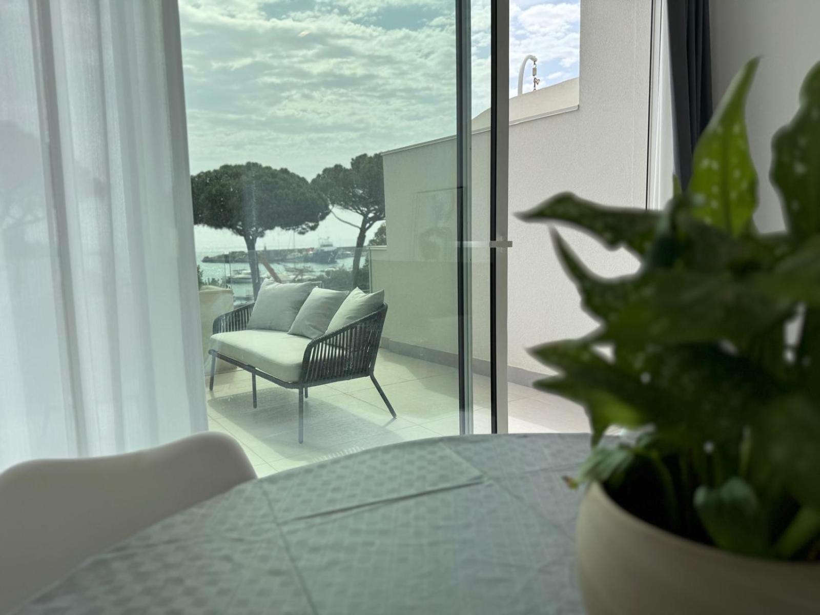 Iitana Luxury Apartment - Fronte Mare Con Vasca Idromassaggio Catania Ngoại thất bức ảnh
